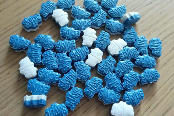 Blue-and-White-Skype-200mg-mdma.png Blue and White Skype - Image 1